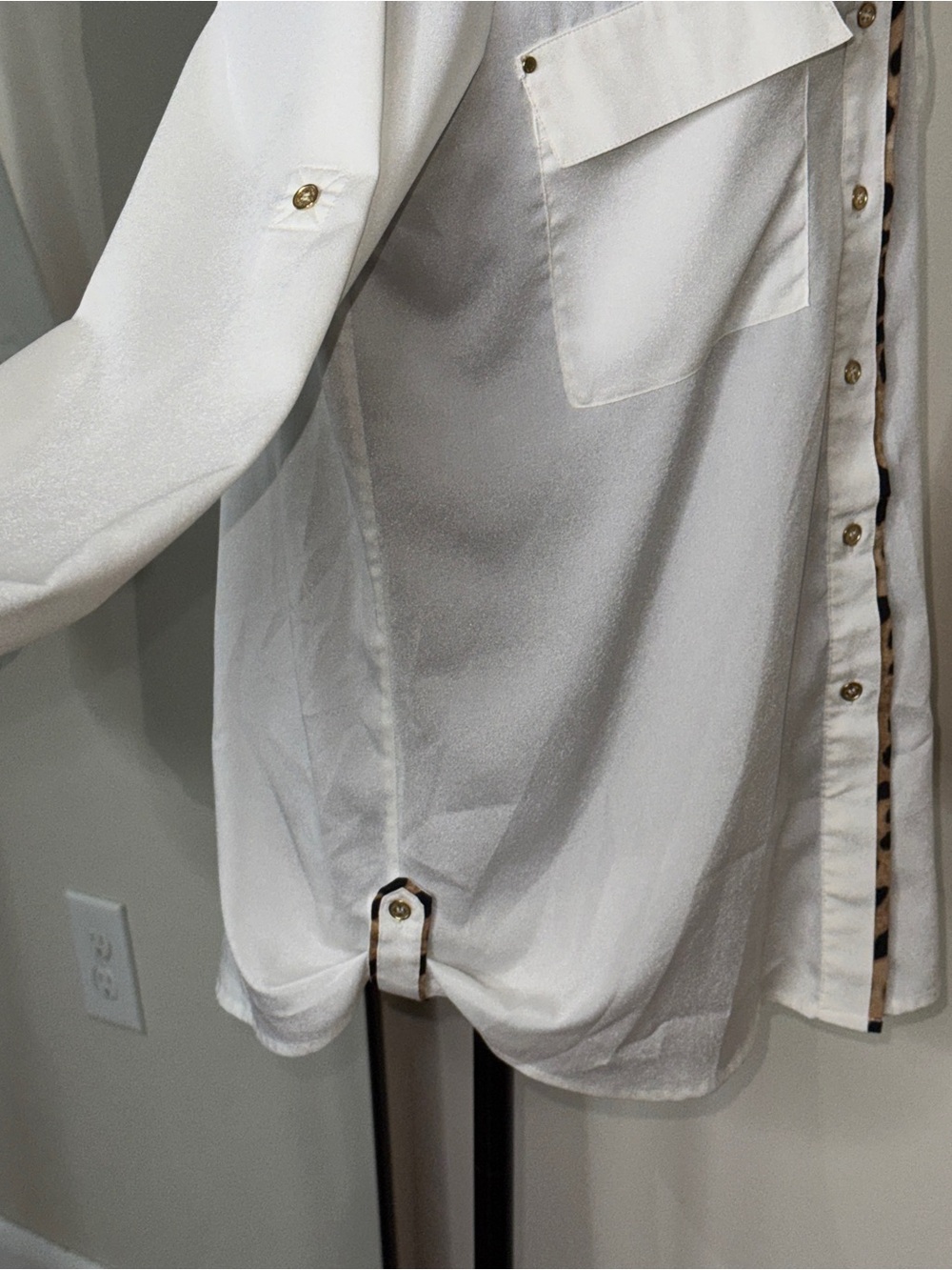 Calvin Klein White Leopard Print Button Down Blouse Size M - Picture 6 of 8